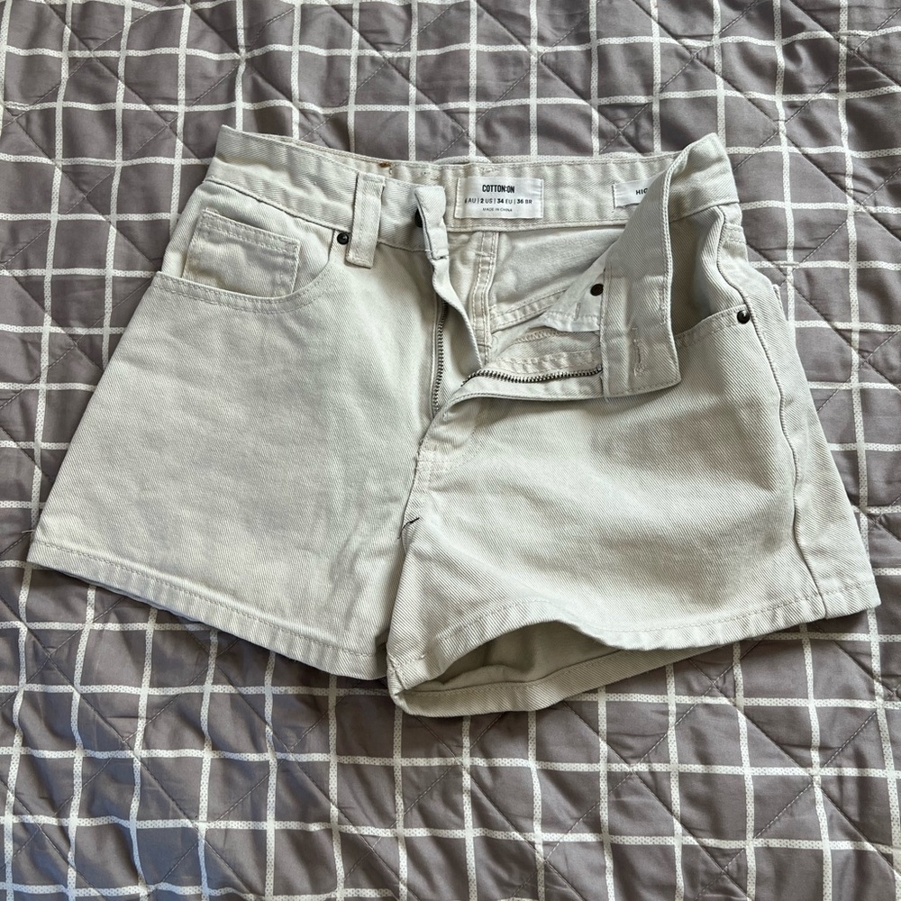 Cotton On Women's Cream Jean Shorts